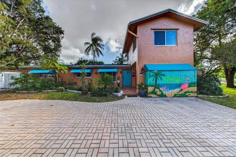 40 SW 9th Court Pompano Beach FL 33060