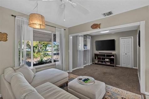 40 SW 9th Court Pompano Beach FL 33060
