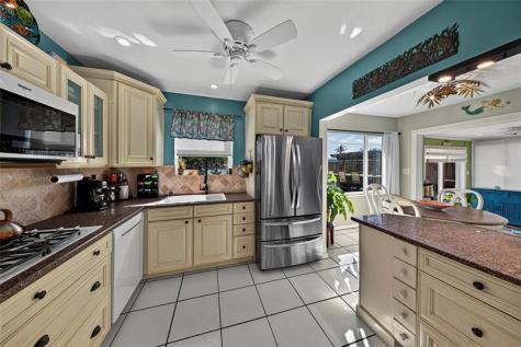 40 SW 9th Court Pompano Beach FL 33060