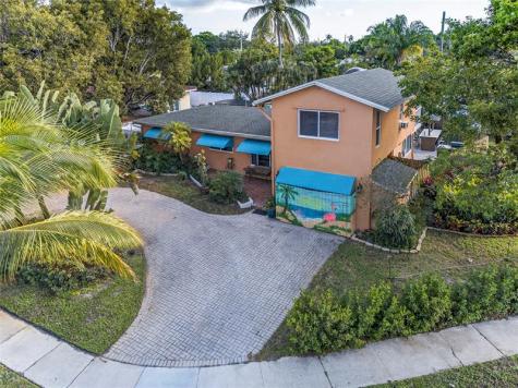 40 SW 9th Court Pompano Beach FL 33060