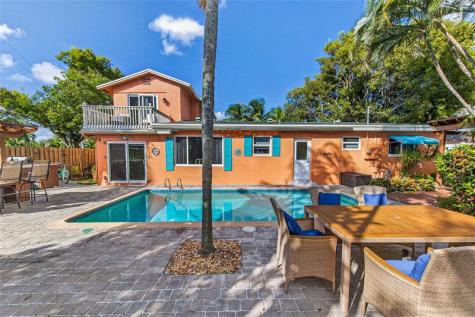 40 SW 9th Court Pompano Beach FL 33060