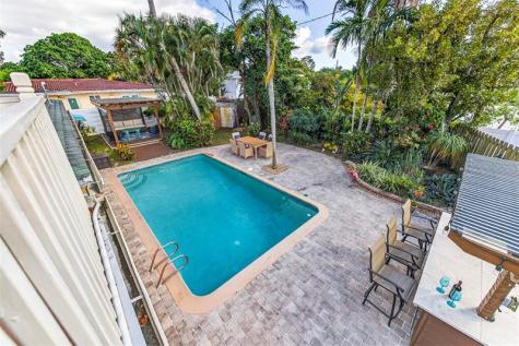 40 SW 9th Court Pompano Beach FL 33060