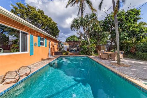 40 SW 9th Court Pompano Beach FL 33060