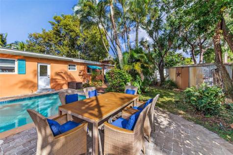 40 SW 9th Court Pompano Beach FL 33060