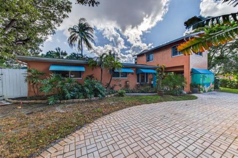 40 SW 9th Court Pompano Beach FL 33060