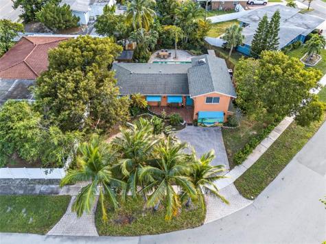 40 SW 9th Court Pompano Beach FL 33060