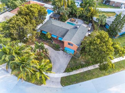 40 SW 9th Court Pompano Beach FL 33060