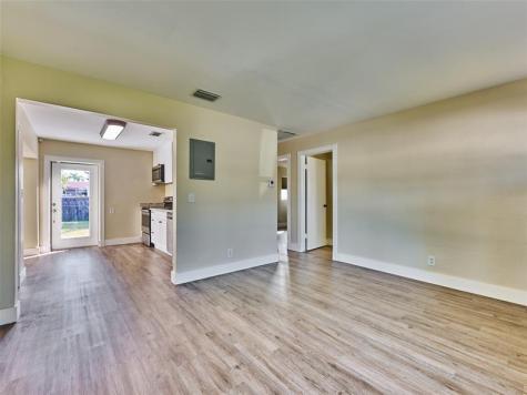 5208 NE 2nd Avenue Oakland Park FL 33334