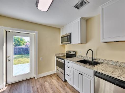 5208 NE 2nd Avenue Oakland Park FL 33334