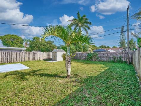 5208 NE 2nd Avenue Oakland Park FL 33334