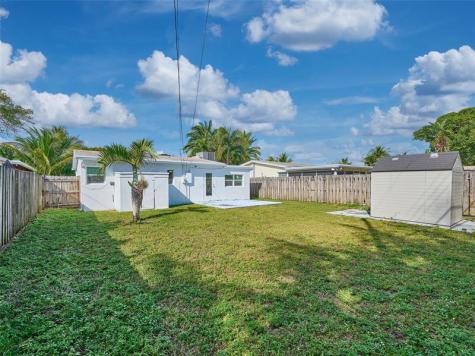 5208 NE 2nd Avenue Oakland Park FL 33334