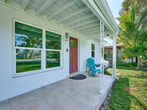 5208 NE 2nd Avenue Oakland Park FL 33334