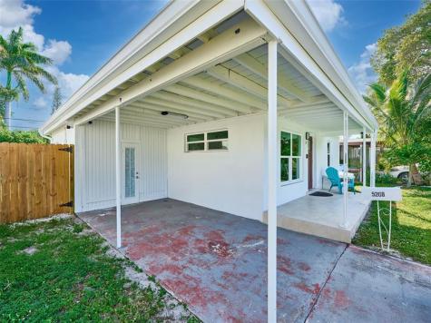 5208 NE 2nd Avenue Oakland Park FL 33334
