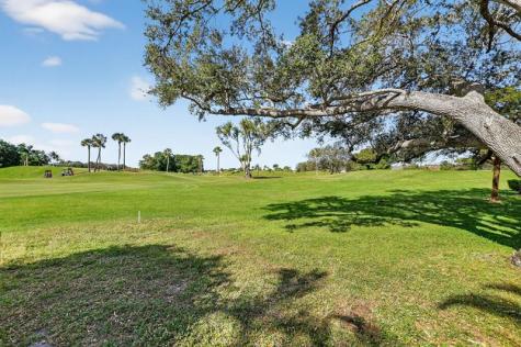 661 Deer Creek Hollows Circle Deerfield Beach FL 33442