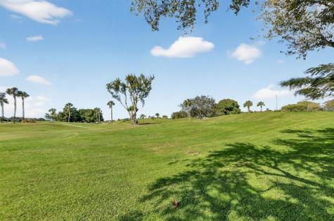 661 Deer Creek Hollows Circle Deerfield Beach FL 33442