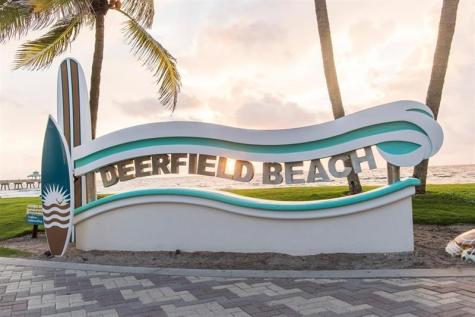 661 Deer Creek Hollows Circle Deerfield Beach FL 33442