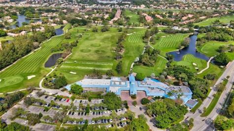 661 Deer Creek Hollows Circle Deerfield Beach FL 33442