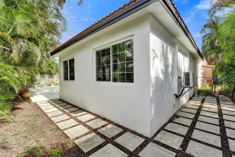 4731 NE 13 Avenue Oakland Park FL 33334