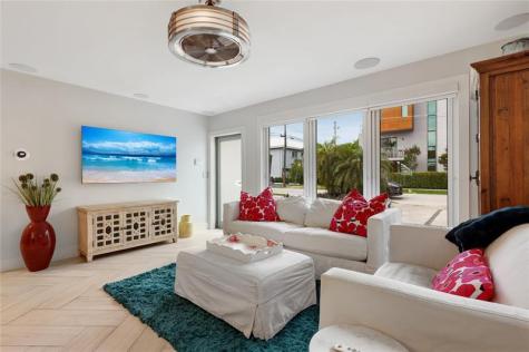 390 NE 10th Avenue Fort Lauderdale FL 33301