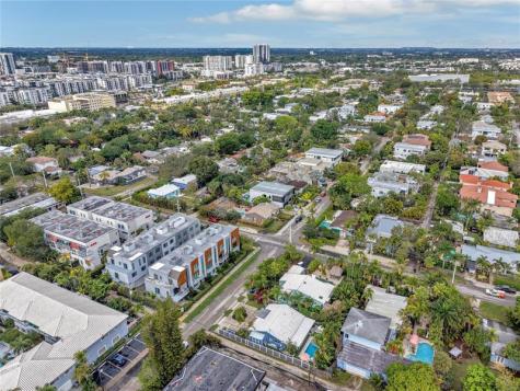 390 NE 10th Avenue Fort Lauderdale FL 33301