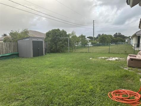 874 SW Mccracken Avenue Port St Lucie FL 34953