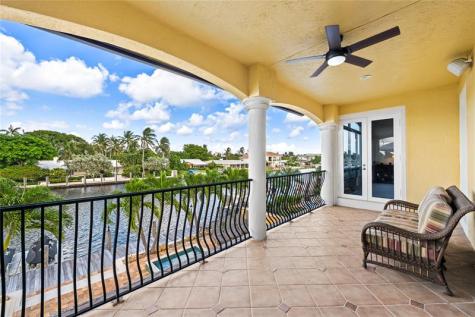 2637 NE 28th Court Lighthouse Point FL 33064