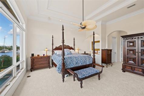 2637 NE 28th Court Lighthouse Point FL 33064