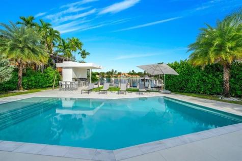19 Gatehouse Road Sea Ranch Lakes FL 33308