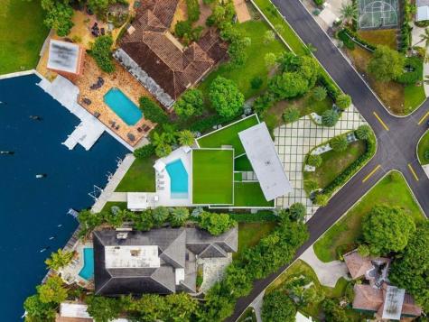 19 Gatehouse Road Sea Ranch Lakes FL 33308