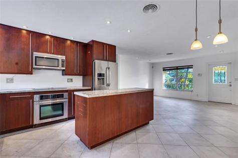 2031 NW 39th Court Oakland Park FL 33309