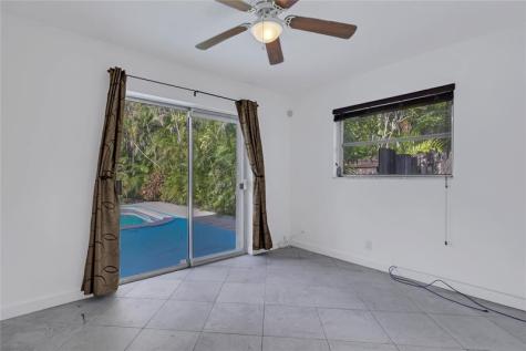 2031 NW 39th Court Oakland Park FL 33309