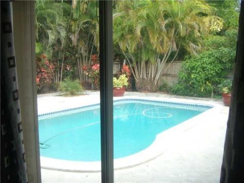 2031 NW 39th Court Oakland Park FL 33309
