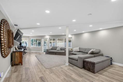 1570 NE 30th Place Oakland Park FL 33334