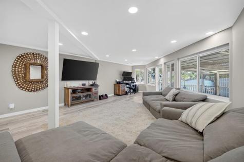 1570 NE 30th Place Oakland Park FL 33334