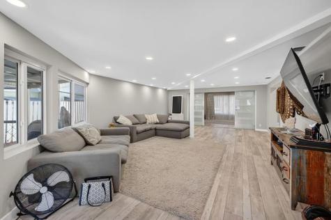 1570 NE 30th Place Oakland Park FL 33334