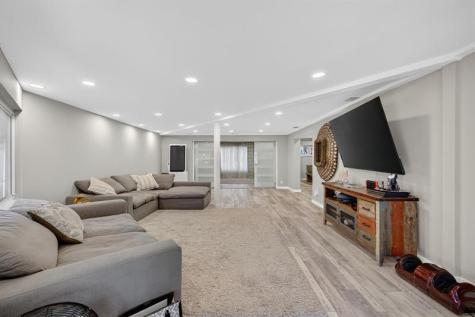 1570 NE 30th Place Oakland Park FL 33334