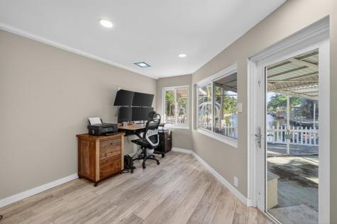 1570 NE 30th Place Oakland Park FL 33334