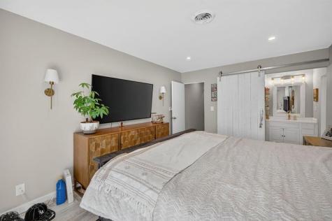 1570 NE 30th Place Oakland Park FL 33334