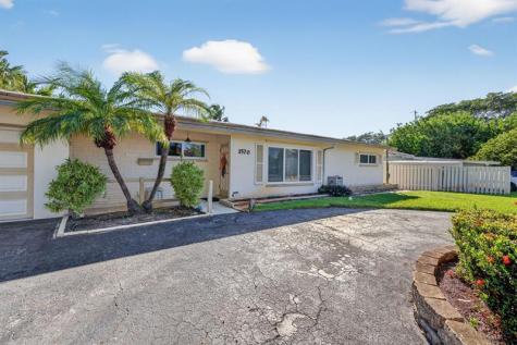 1570 NE 30th Place Oakland Park FL 33334