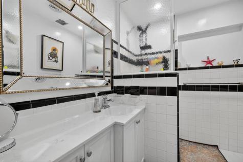 1570 NE 30th Place Oakland Park FL 33334