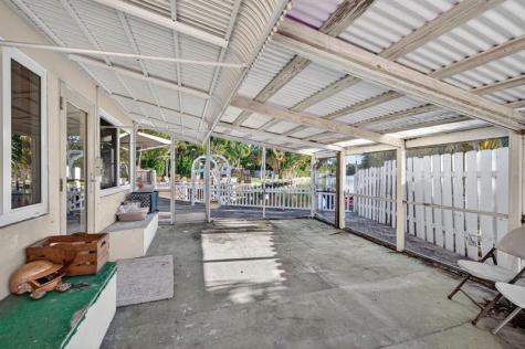 1570 NE 30th Place Oakland Park FL 33334