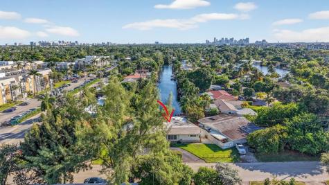 1570 NE 30th Place Oakland Park FL 33334