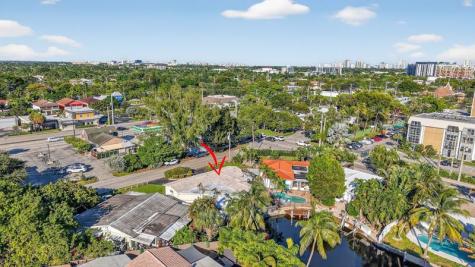 1570 NE 30th Place Oakland Park FL 33334