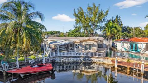 1570 NE 30th Place Oakland Park FL 33334