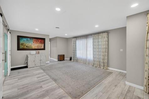 1570 NE 30th Place Oakland Park FL 33334