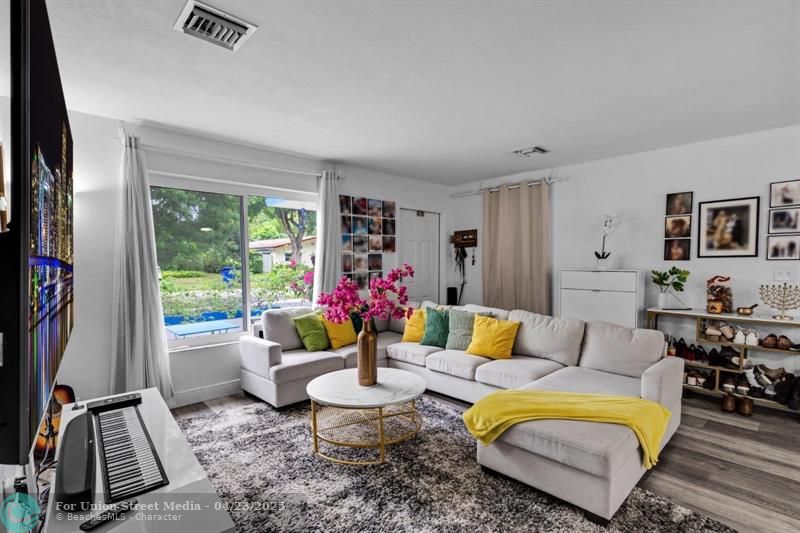 315 S 57th Avenue Hollywood FL 33023