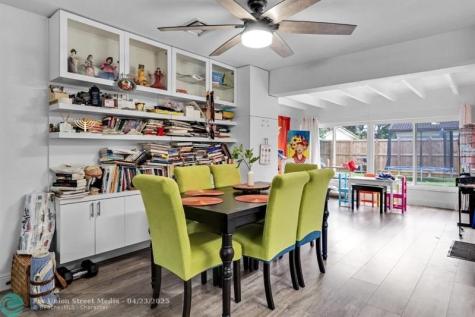 315 S 57th Avenue Hollywood FL 33023