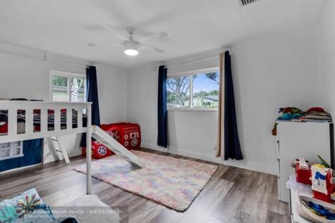 315 S 57th Avenue Hollywood FL 33023