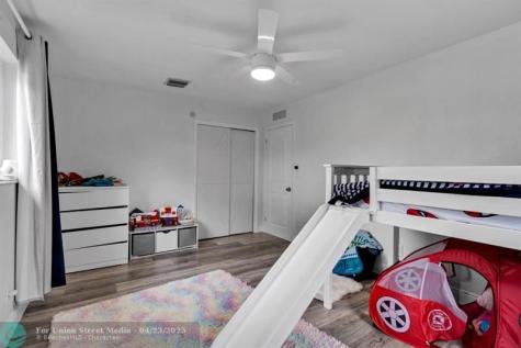 315 S 57th Avenue Hollywood FL 33023
