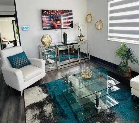 3080 NW 98 Miami FL 33147